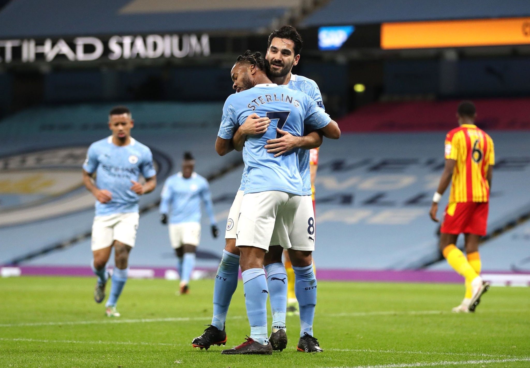 他非常享受 他非常享受